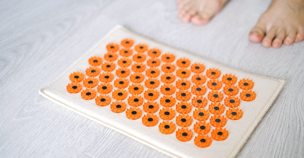 découvrez les bienfaits du matelas d'acupression, un outil relaxant qui soulage les tensions musculaires, améliore la circulation sanguine et favorise une meilleure qualité de sommeil. idéal pour une détente profonde à la maison, cet accessoire vous offre une expérience de bien-être unique.