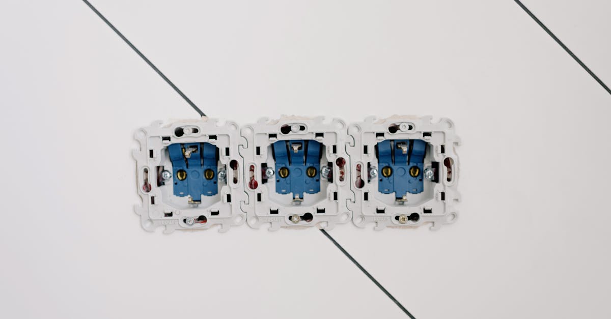 découvrez notre sélection de plugs anaux de qualité, conçus pour le plaisir et le confort. explorez une gamme variée adaptée à tous les niveaux, pour une expérience intime enrichissante et agréable.