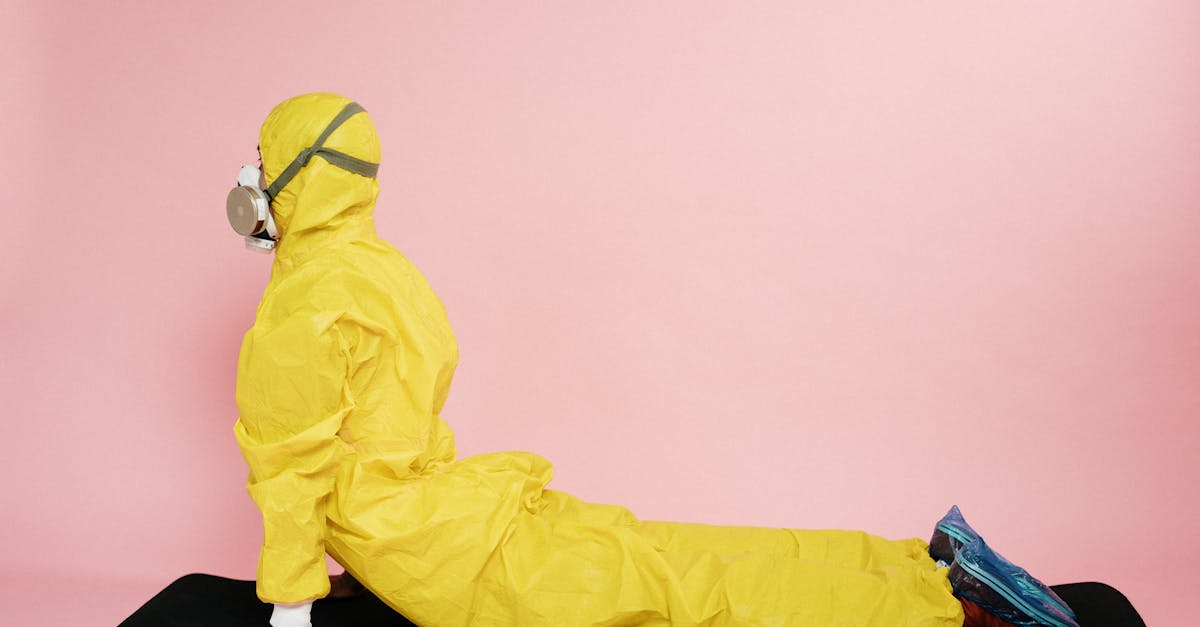 découvrez le monde du bdsm consensuel et sécurisé : explorez les pratiques, les limites et les choix éclairés pour une expérience épanouissante et respectueuse. apprenez les fondamentaux d'une pratique sûre et éthique qui renforce la confiance et le consentement mutuel.
