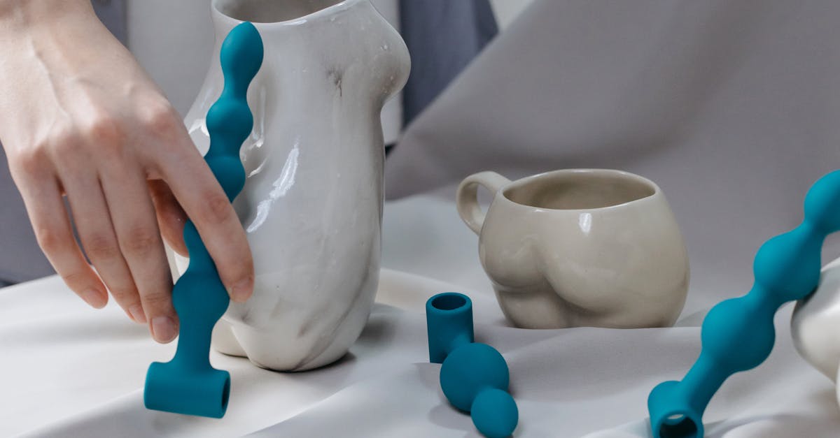 découvrez notre sélection variée de sextoys pour tous les désirs et toutes les préférences. améliorez vos moments d'intimité avec des produits de qualité qui stimulent votre imagination et intensifient le plaisir. explorez en toute discrétion et vivez des expériences inoubliables.