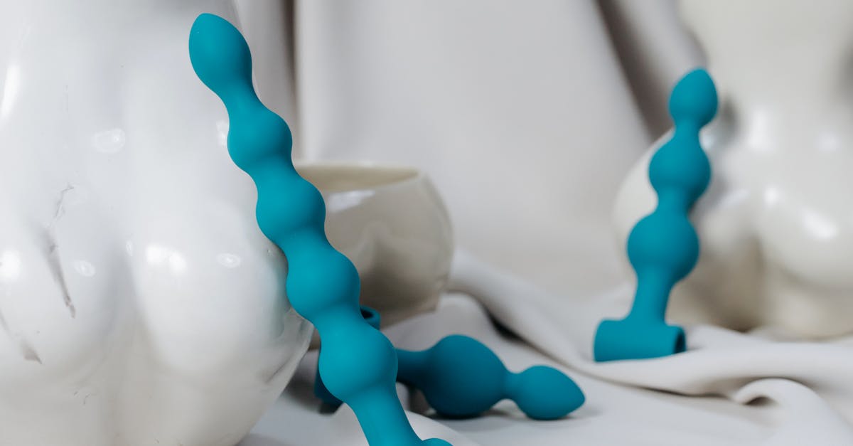 découvrez notre sélection variée de sextoys pour pimenter vos moments intimes. que vous soyez en couple ou en solo, trouvez le plaisir qui vous correspond avec des produits de qualité adaptés à toutes vos envies.