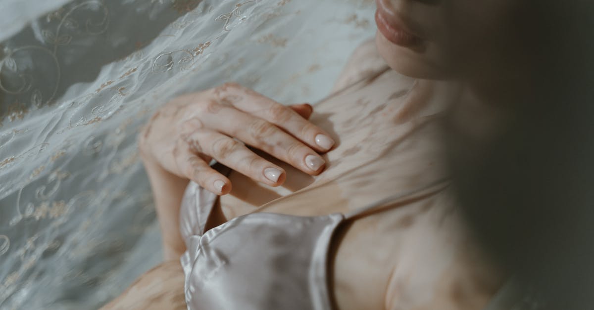 découvrez notre collection de lingerie sexy qui allie élégance et séduction. éveillez vos sens avec des modèles audacieux et raffinés, conçus pour sublimer votre silhouette et vous faire sentir irrésistible. faites de chaque moment un instant de plaisir.