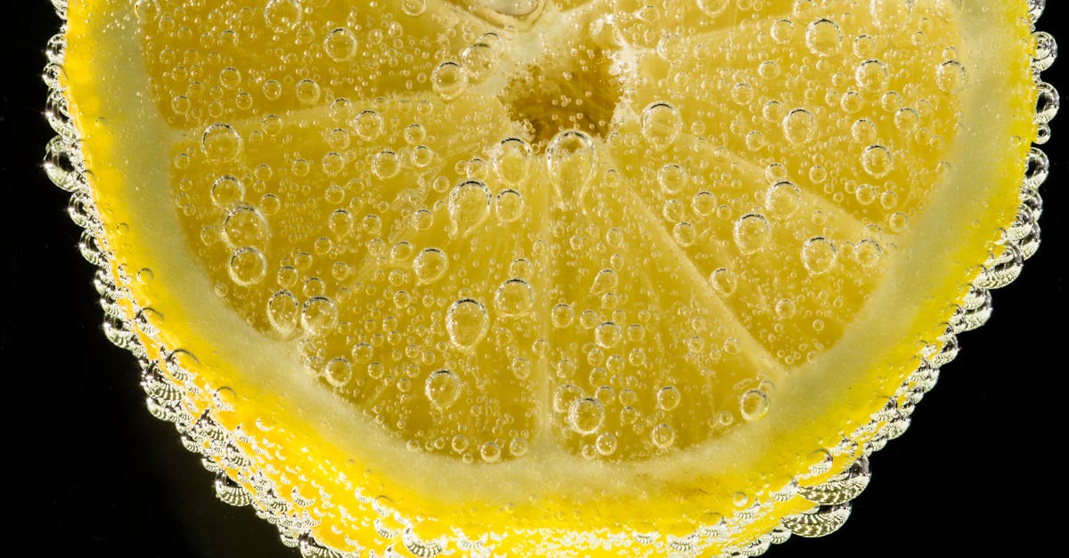 découvrez le stimulateur clitoridien, un accessoire conçu pour offrir des sensations intenses et un plaisir ciblé. idéal pour explorer votre sexualité et enrichir vos moments intimes en toute discrétion.