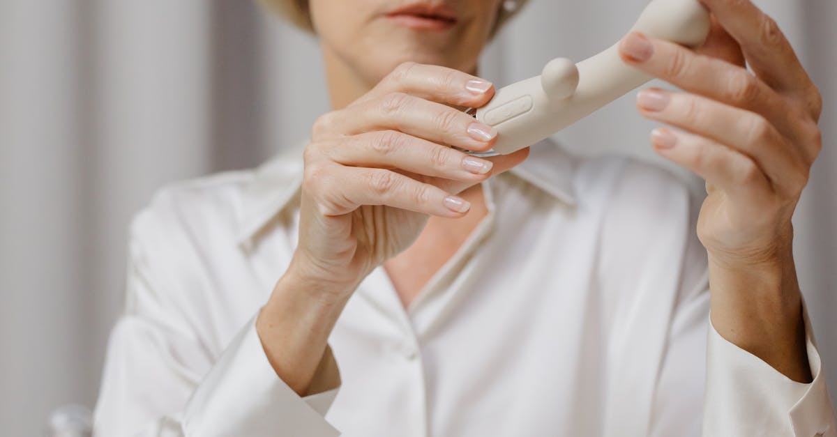 découvrez notre sélection de sex toys discrets pour des plaisirs intimes en toute confidentialité. design compact, silencieux et facile à dissimuler, pour une expérience sensuelle sans compromis.