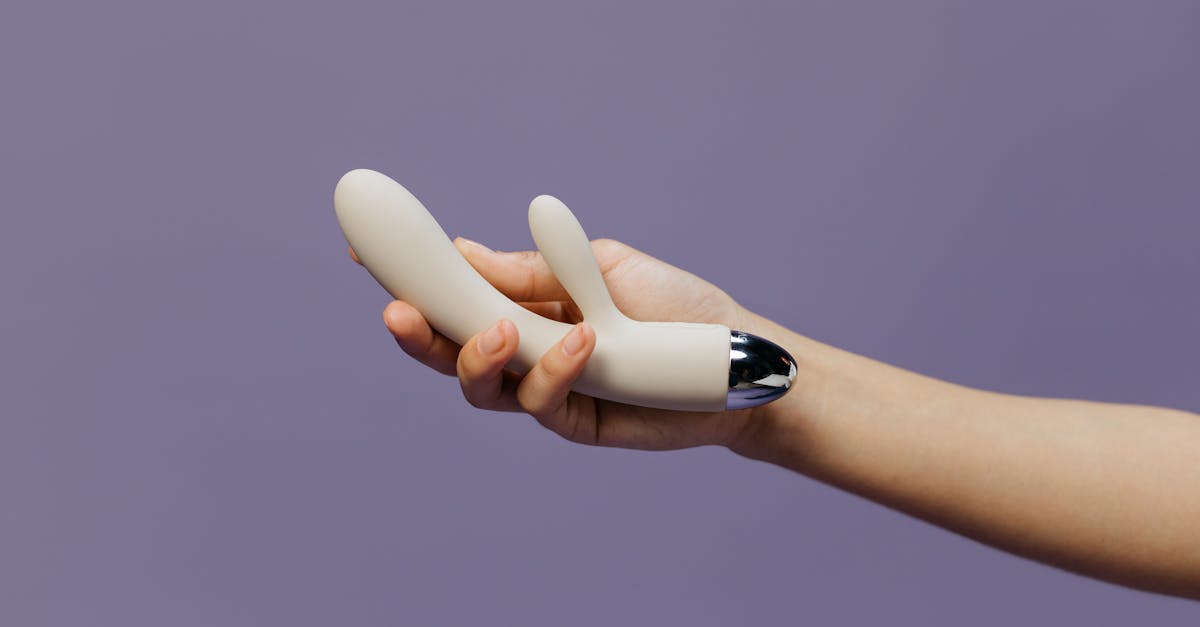 découvrez une large sélection de sextoys discrets pour des plaisirs intimes en toute confidentialité. profitez d’accessoires compacts, faciles à utiliser et à transporter, pour sublimer vos moments privés sans compromis sur la discrétion.