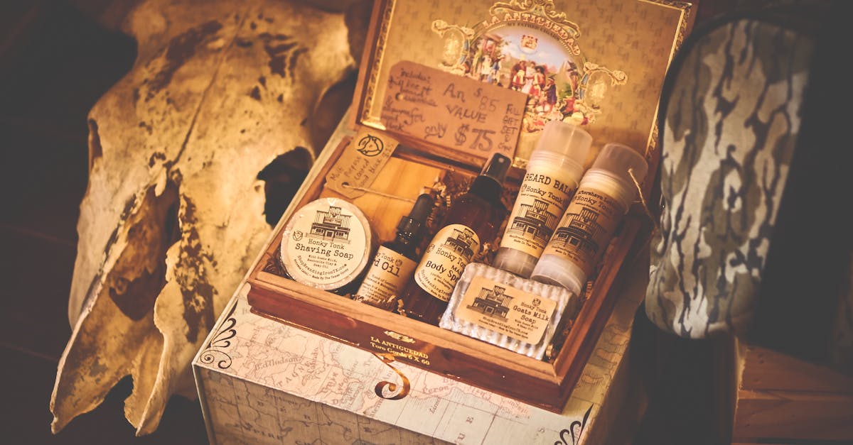 découvrez notre kit bdsm complet pour explorer vos fantasmes en toute sécurité. parfait pour débutants et initiés, ce set d’accessoires garantit plaisir, qualité et discrétion.