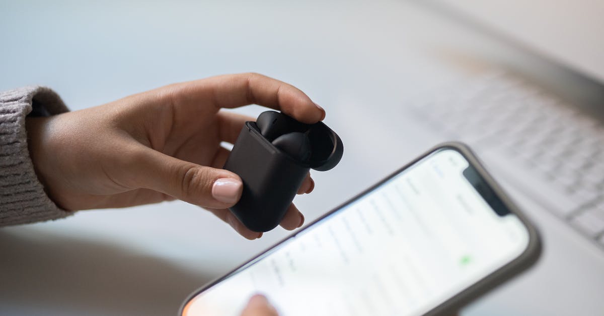découvrez les sextoys bluetooth : connectez le plaisir à la technologie pour des expériences sensorielles inédites, seul(e) ou à deux. explorez notre guide sur leurs fonctionnalités, avantages et conseils d’utilisation.
