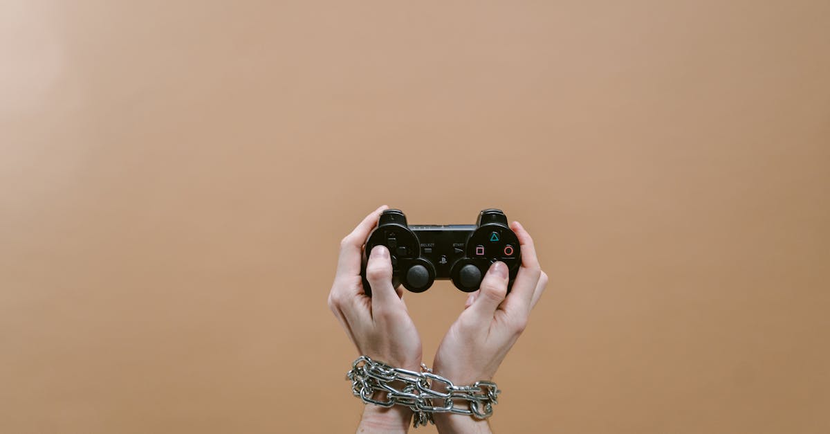 découvrez le bondage, une pratique érotique mêlant jeux de liens et de restrictions consensuelles, pour explorer la confiance et l'intimité dans le respect des limites de chacun.