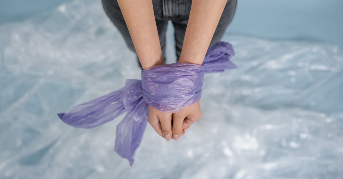 découvrez le bondage, une pratique érotique mêlant jeux de contraintes et d’attaches. informez-vous sur ses techniques, ses règles de sécurité et explorez ses dimensions sensuelles en toute confiance.