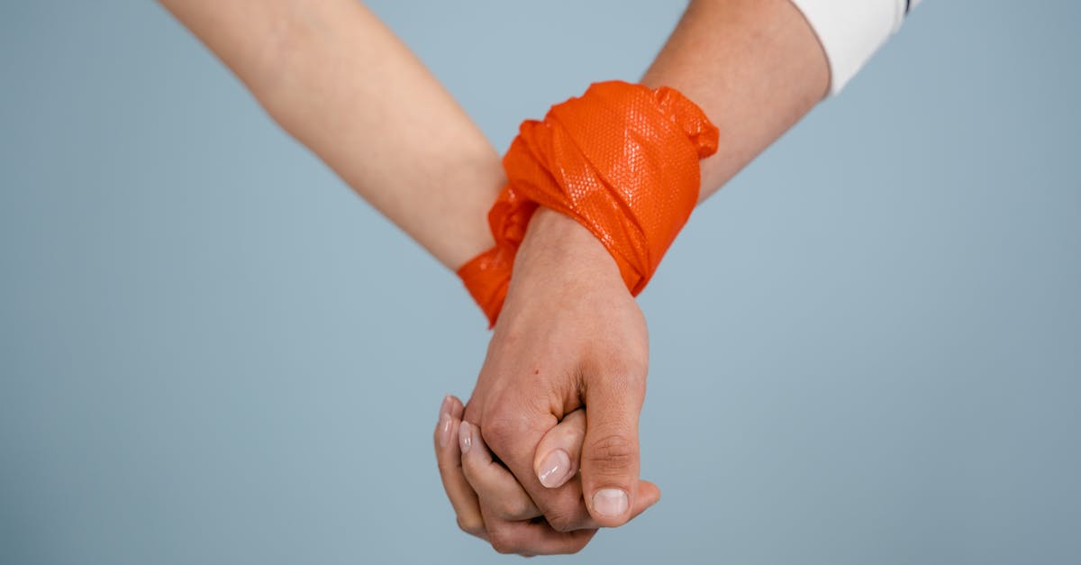découvrez le bondage, une pratique érotique mêlant jeux de contraintes et de confiance. explorez ses techniques, ses règles de sécurité et l’univers fascinant du bdsm.
