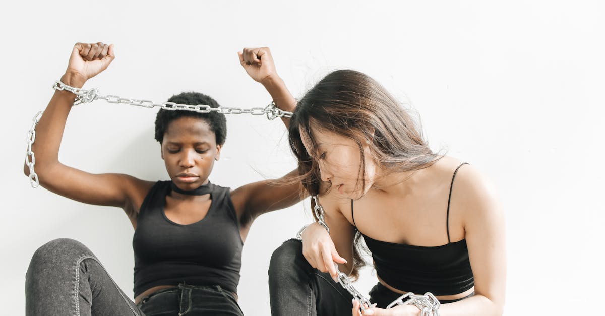 découvrez le bondage, une pratique bdsm mêlant art, confiance et exploration sensorielle, pour pimenter votre vie intime en toute sécurité et consentement.