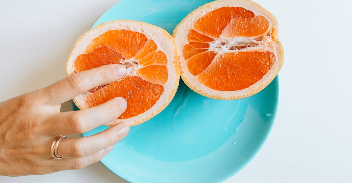 découvrez tout ce qu'il faut savoir sur le clitoris : anatomie, fonction et importance dans le plaisir féminin. informez-vous avec des explications claires et complètes.
