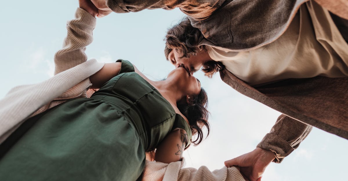 découvrez des conseils et des astuces pour renforcer l’intimité dans votre couple, améliorer la communication et raviver la passion au quotidien.