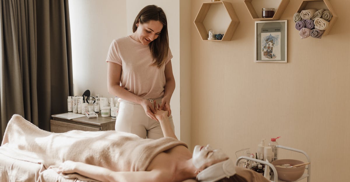 découvrez notre gamme d’huiles de massage, parfaites pour la détente, l’hydratation de la peau et un moment de bien-être à la maison. choisissez la qualité pour vos soins corporels.