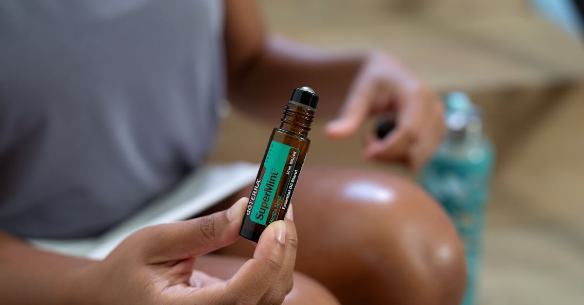 découvrez nos huiles de massage biologiques, 100% naturelles, idéales pour détendre le corps et nourrir la peau. offrez-vous un moment de bien-être grâce à des ingrédients purs et respectueux de l'environnement.