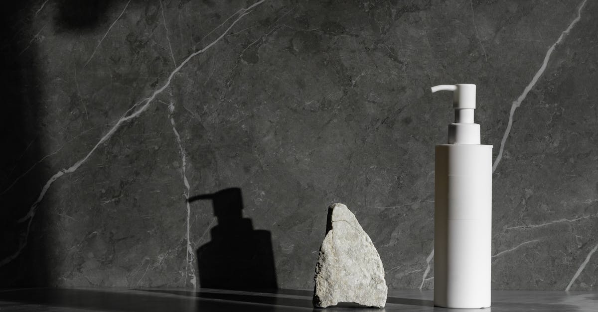 découvrez comment une pompe à pénis peut améliorer les performances sexuelles, renforcer l'érection et soutenir la confiance en soi. informations, conseils d'utilisation et précautions à connaître.