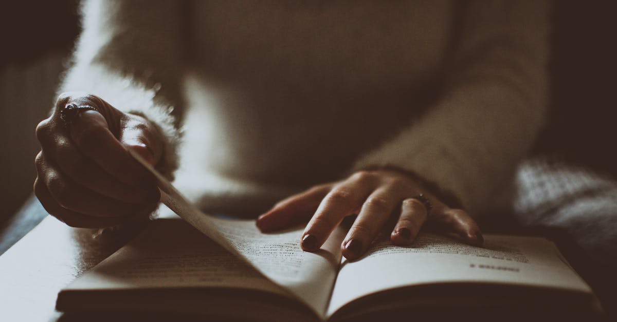 découvrez tout ce qu'il faut savoir sur l'anneau pénien : ses usages, bienfaits, conseils pour l'utiliser en toute sécurité et booster votre plaisir en couple.
